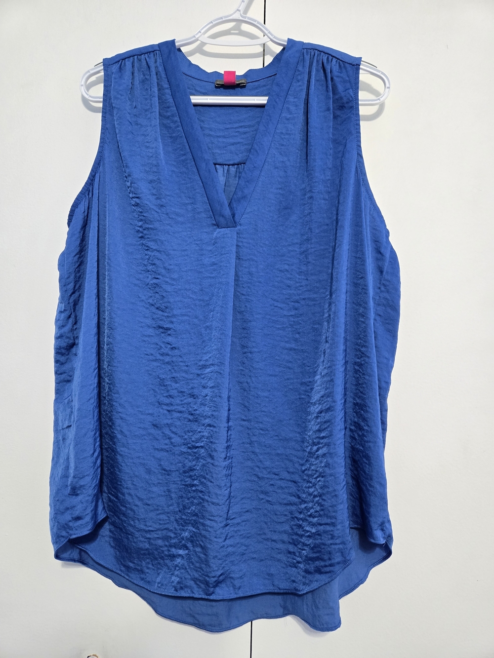 Vince Camuto Women's Sleeveless V-Neck Blouse Royal Blue 1X Plus‎ Size
